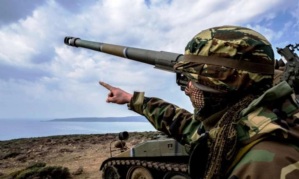 “Χρόνια Πολλά” στο Πυροβολικό από τον Α/ΓΕΕΘΑ